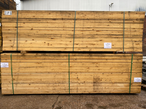 This photo is of New Scaffold Boards (Grade A Quality) 3.9m x 225mm x 36mm.